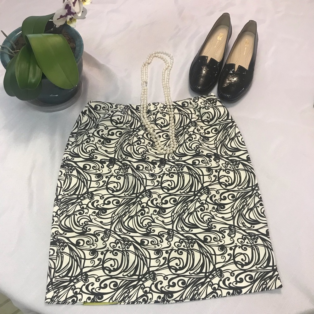 Sara Campbell Black and White Mini Skirt